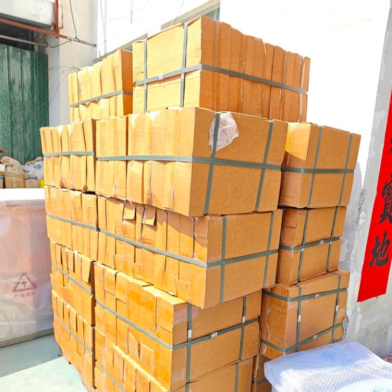 Det første parti af elmålerboksordrer fra nye kunder i Storbritannien er blevet afsendt med succes