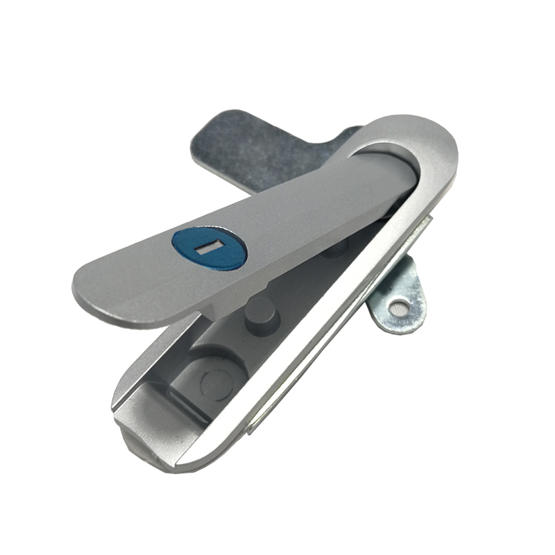 Vejledning til valg af dørlås til industriskab: Lang stanglås, rudelås, stangkontrollås, håndtagslås, roterende tungelås